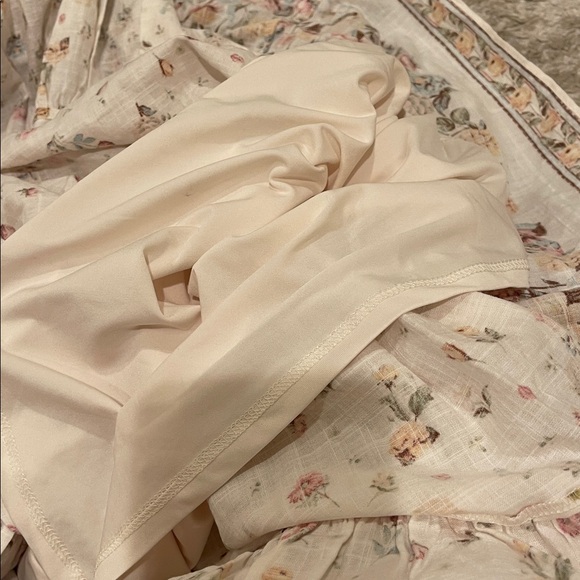 New MAX STUDIO Wide Strap Smocked Maxi
Dress Size Small - Picture 10 of 11